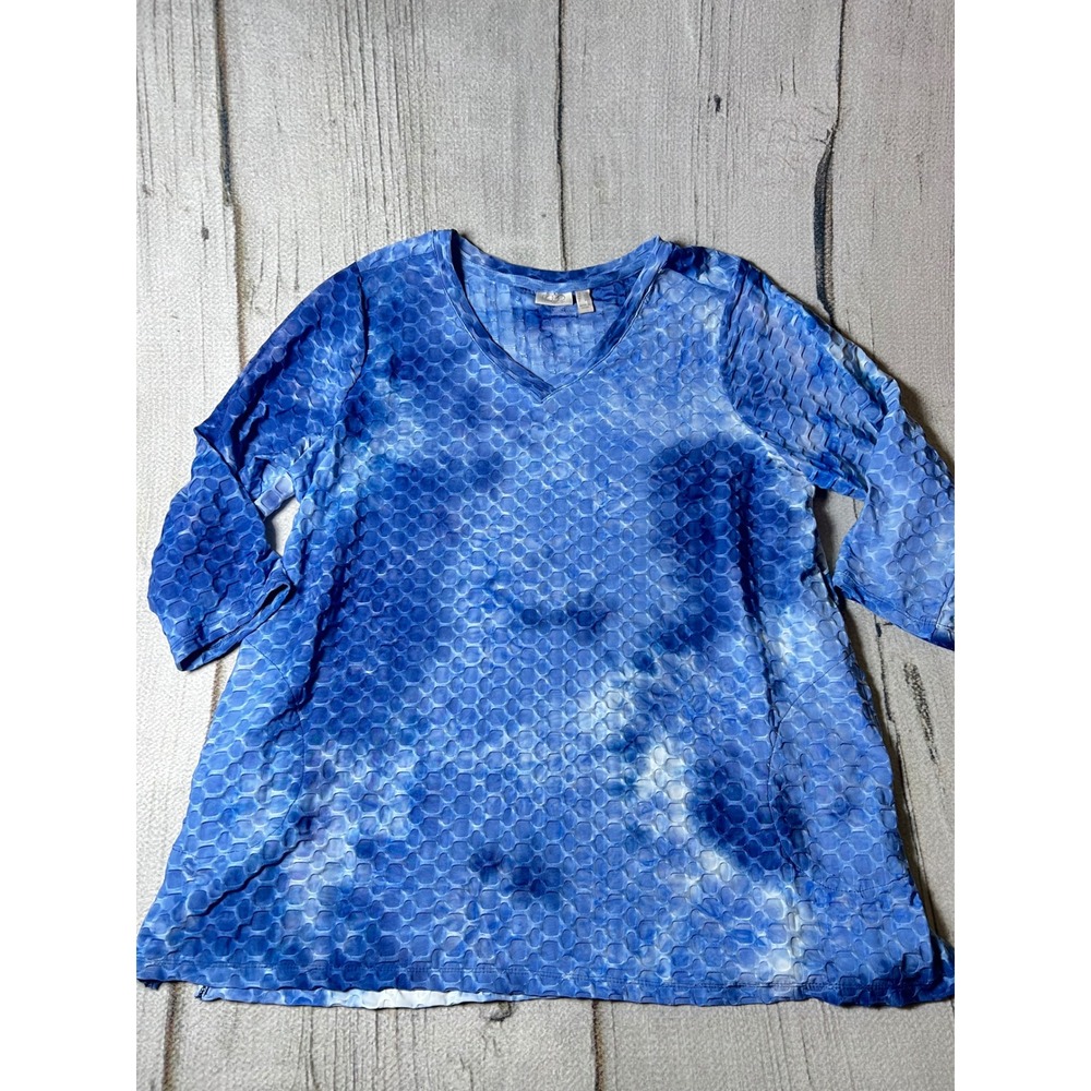 LOGO Lori Goldstein Tunic Women 1X Blue Tie Dye Honeycomb Texture Boho Artsy